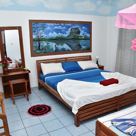 Hotel Happy Tuna Хиккадува Экстерьер фото