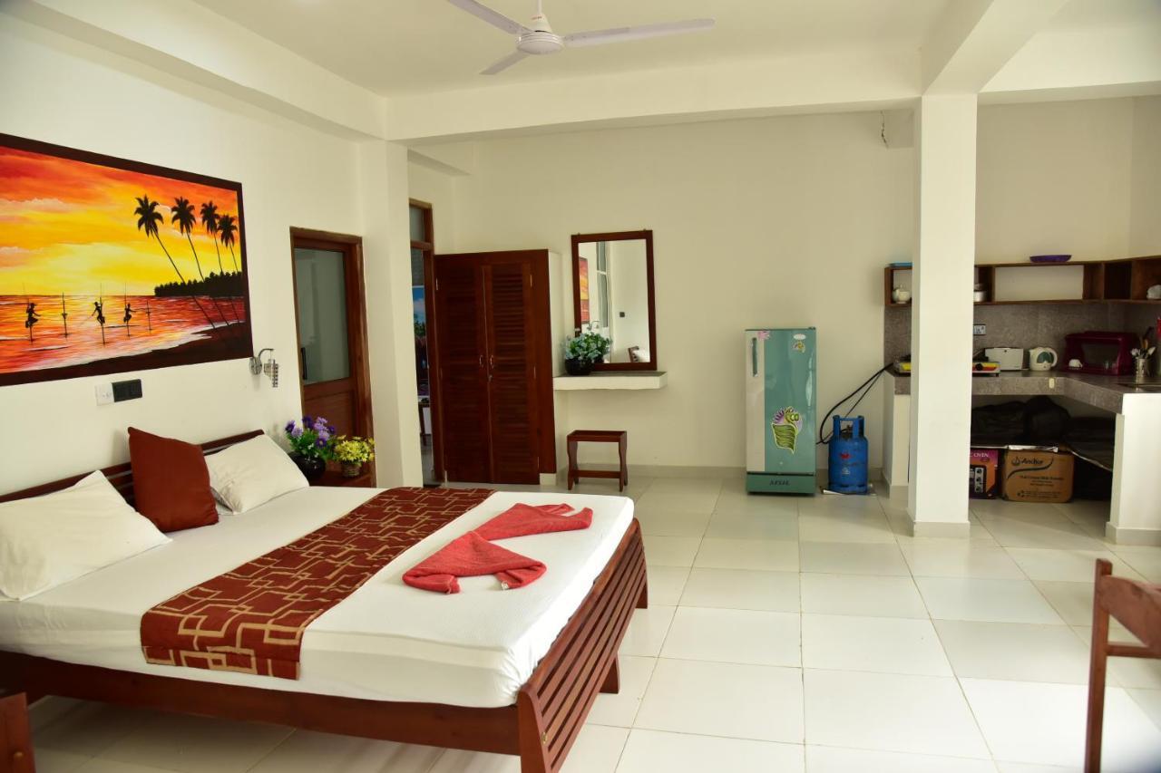 Hotel Happy Tuna Хиккадува Экстерьер фото
