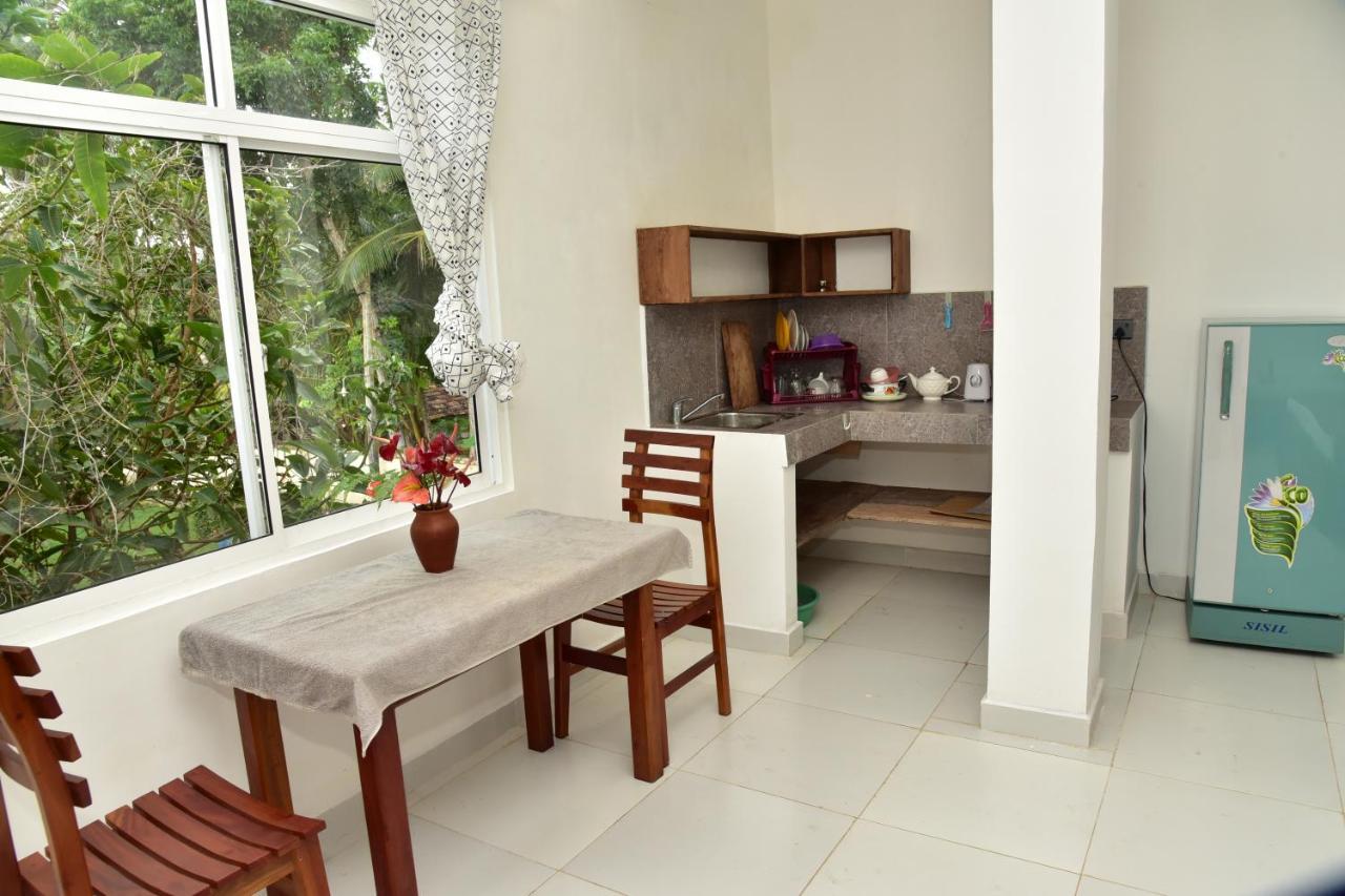 Hotel Happy Tuna Хиккадува Экстерьер фото