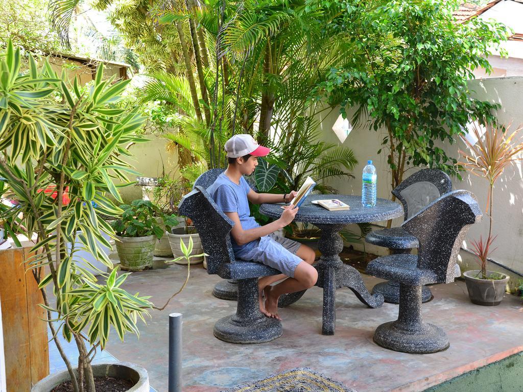 Hotel Happy Tuna Хиккадува Экстерьер фото