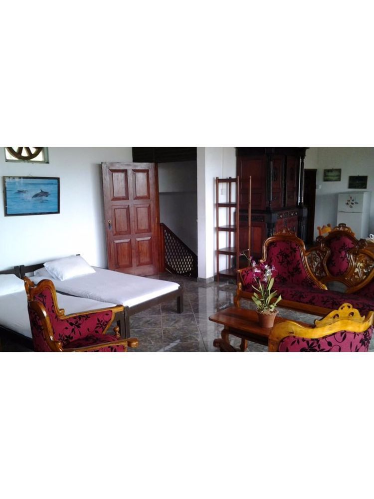 Hotel Happy Tuna Хиккадува Экстерьер фото