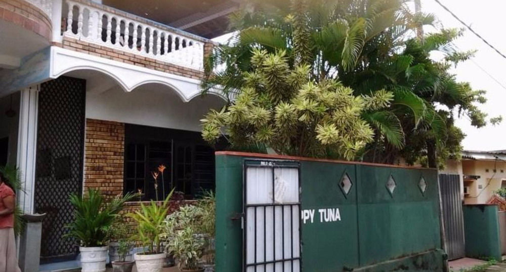 Hotel Happy Tuna Хиккадува Экстерьер фото