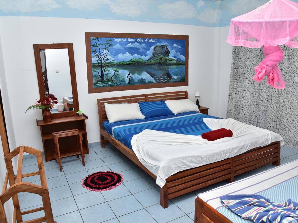 Hotel Happy Tuna Хиккадува Экстерьер фото
