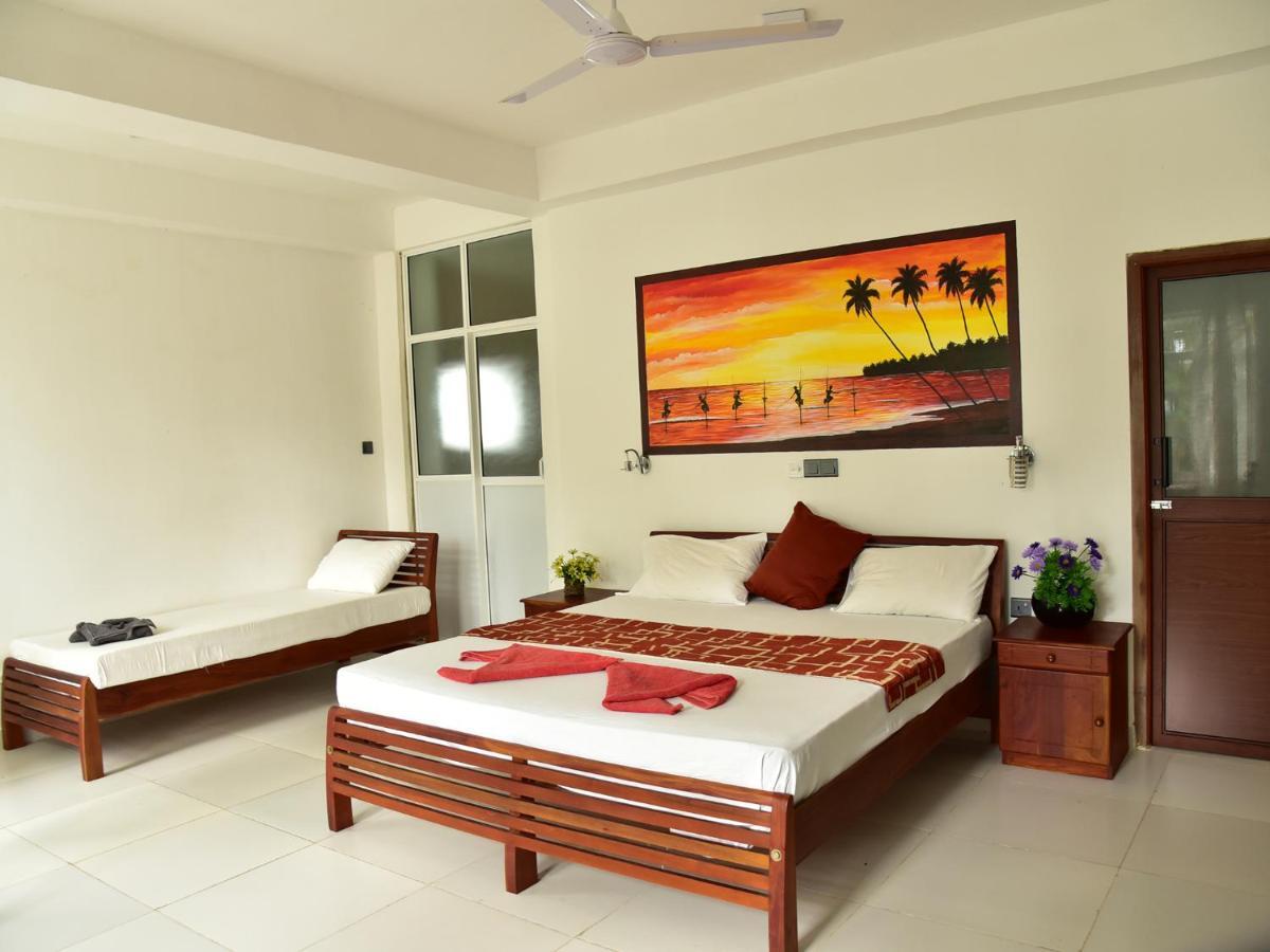 Hotel Happy Tuna Хиккадува Экстерьер фото