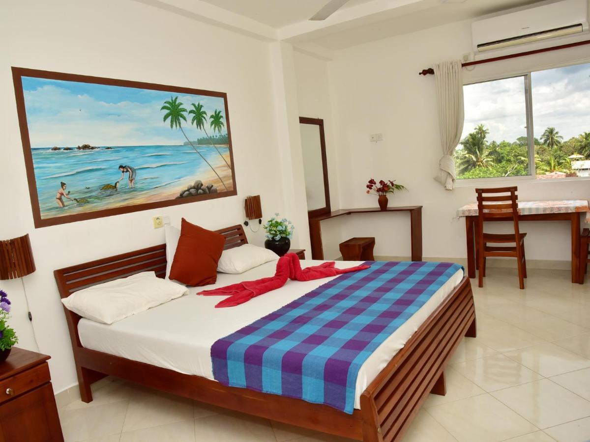 Hotel Happy Tuna Хиккадува Экстерьер фото