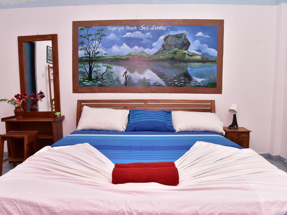 Hotel Happy Tuna Хиккадува Экстерьер фото